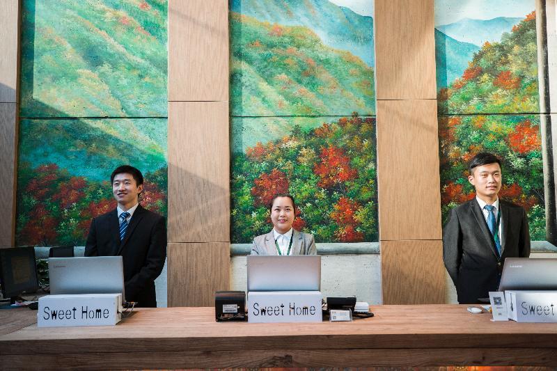 Qiu Guo Hotel Hua Mao Chaoyang  Exteriör bild