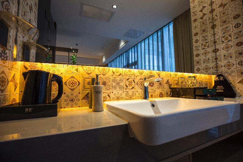 Qiu Guo Hotel Hua Mao Chaoyang  Exteriör bild